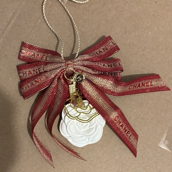 Chanel Red and Gold Ribbon with White Floral Accent - Picture 12 of 16